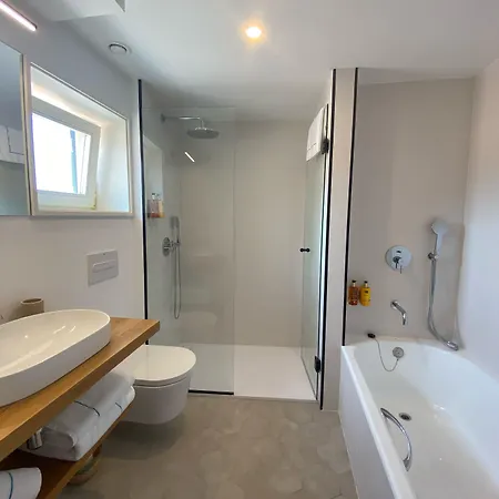 Maia فندق ثيوداديلا